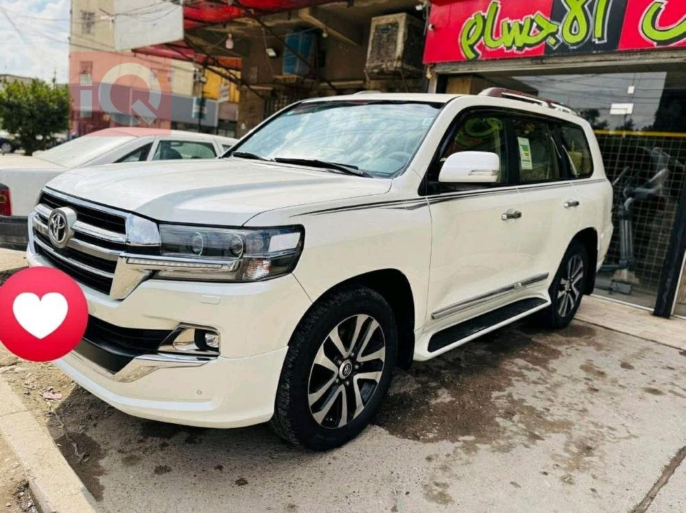 تويوتا لاندكروزر